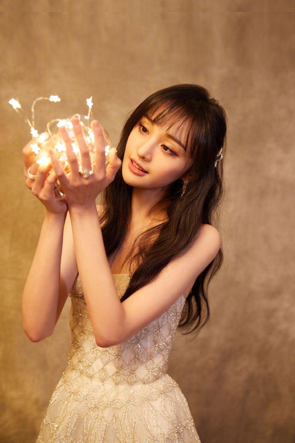 沒有童年！鄭爽曝「遺憾太早長大」：給自己一個過程