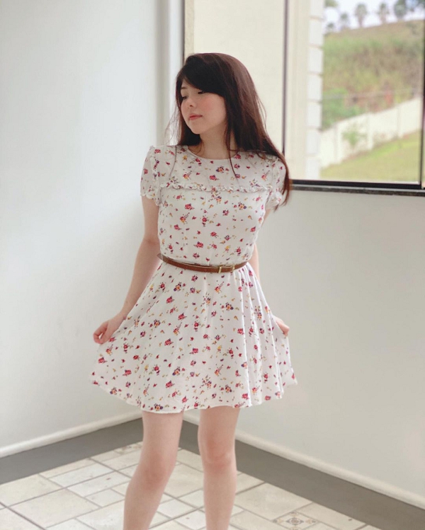 LOL超兇女輔助「真實身高成謎」！網傻眼：不到150CM？