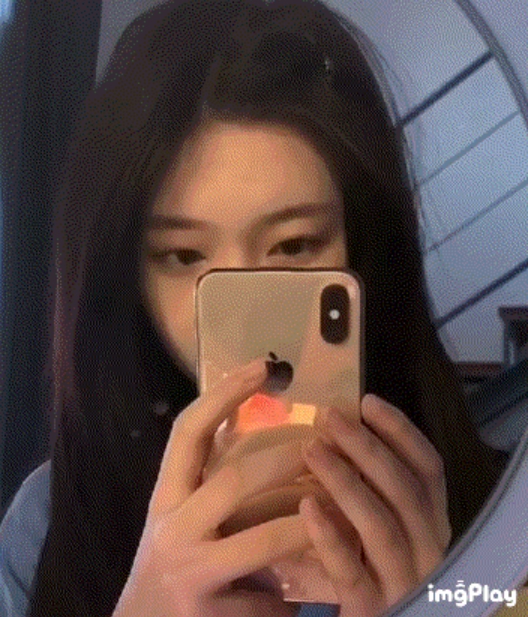 眼睛縮小二分之一！「真人版芭比」無修圖流出　網嚇歪：根本換頭！