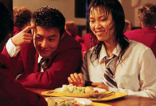 史上最狂！女粉砸9000萬「和陳冠希演情侶」　背景嚇歪網：惹不起