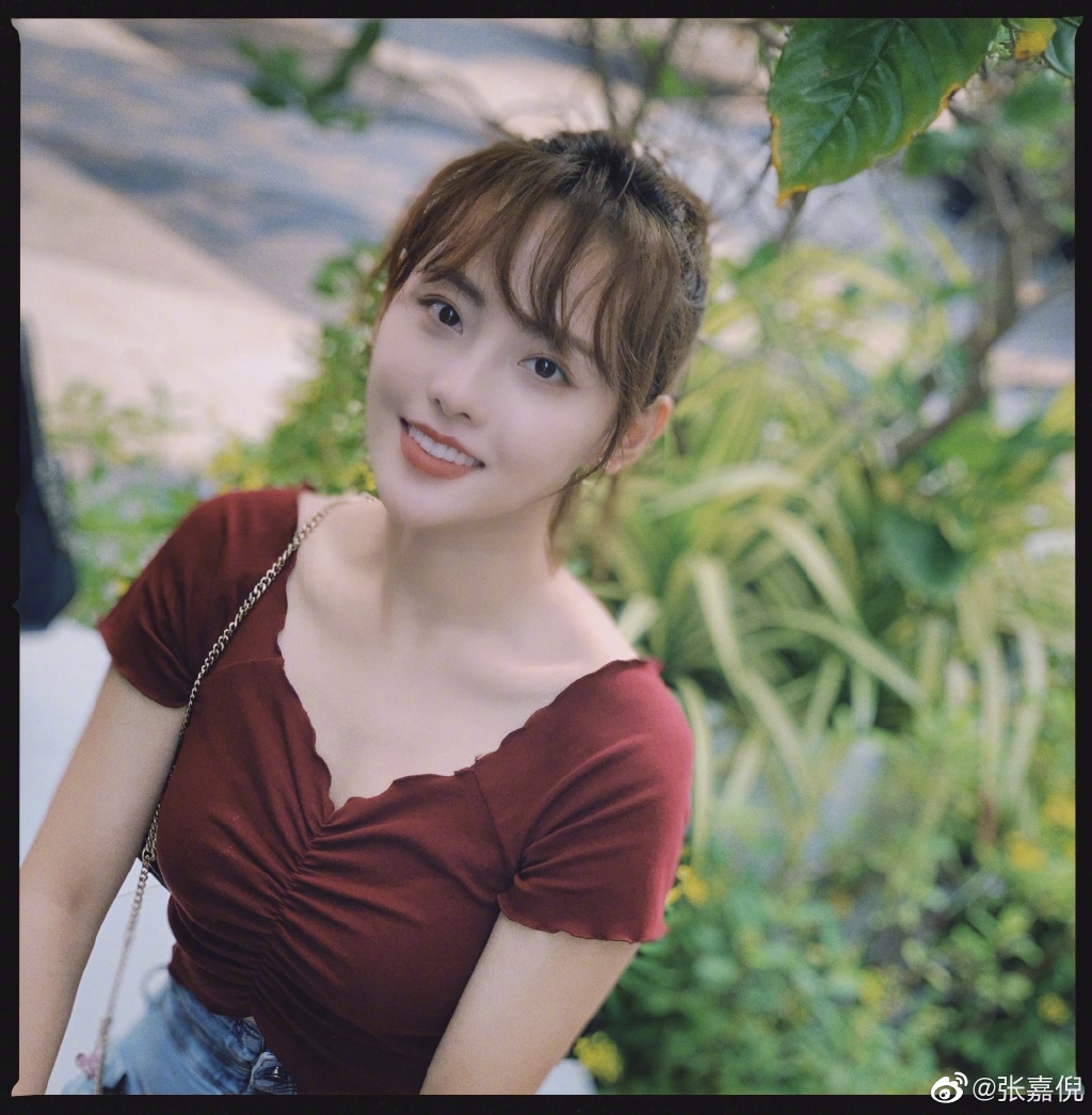罕見解放古裝!《延禧》最美妃子「炸出東西半球」老公超崩潰