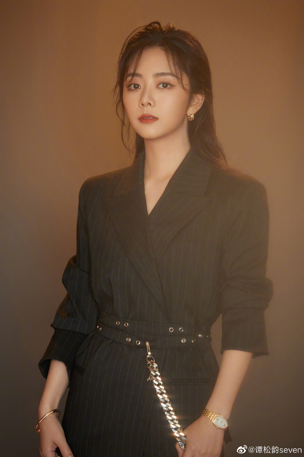 慘輸百萬票！譚松韻經紀人被抓包「diss宋茜沒作品」網全罵爆