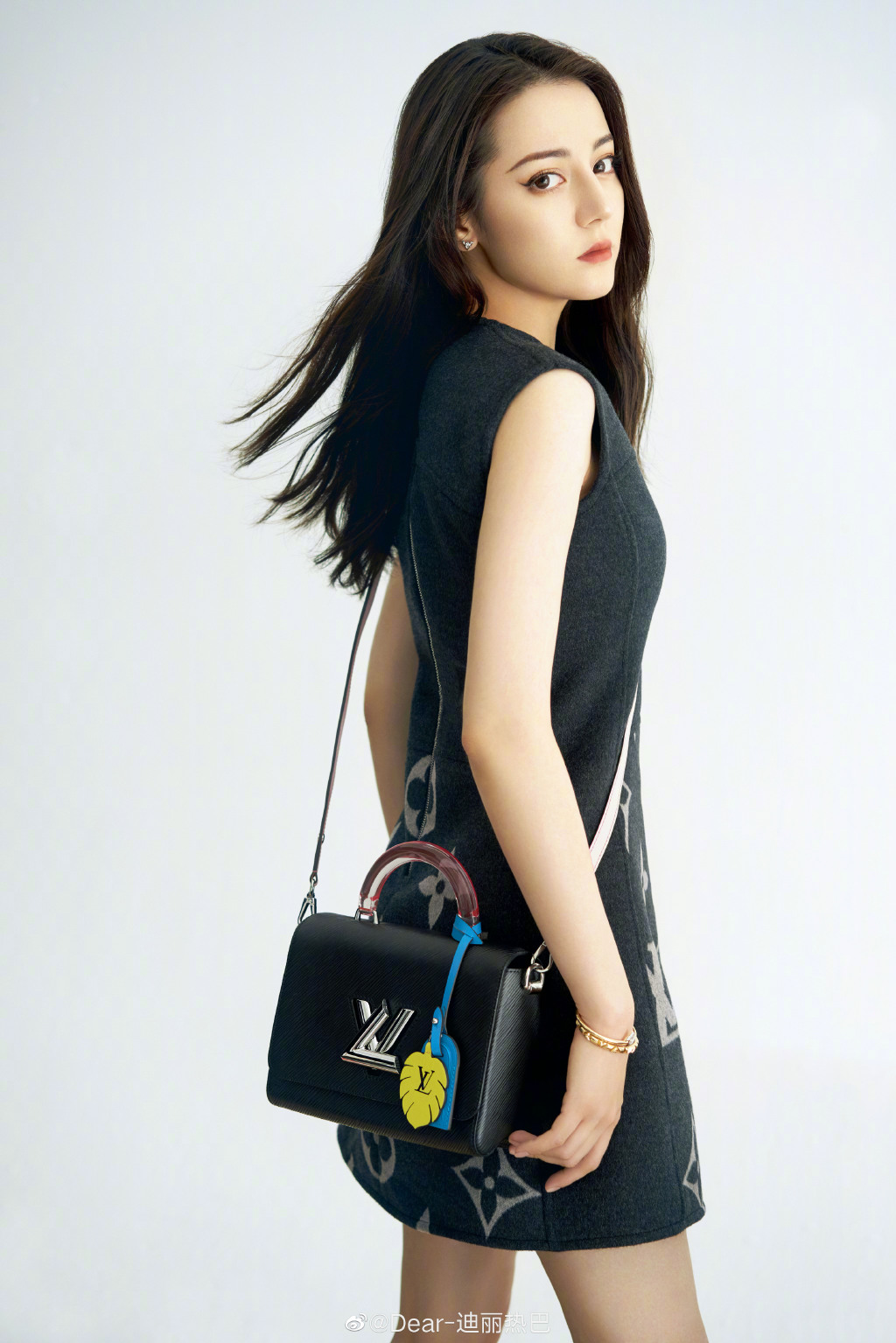 神顏崩壞！迪麗熱巴「哪吒頭」新造型曝光　網傻眼：超顯老