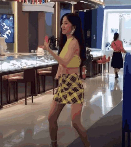 網紅「真面目現形」！網抓包「長得不一樣」傻眼：整了？