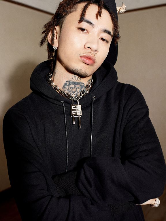 獻聲《尚氣》主題曲！馬思唯惹怒陸網　微博遭出征：雙面人？