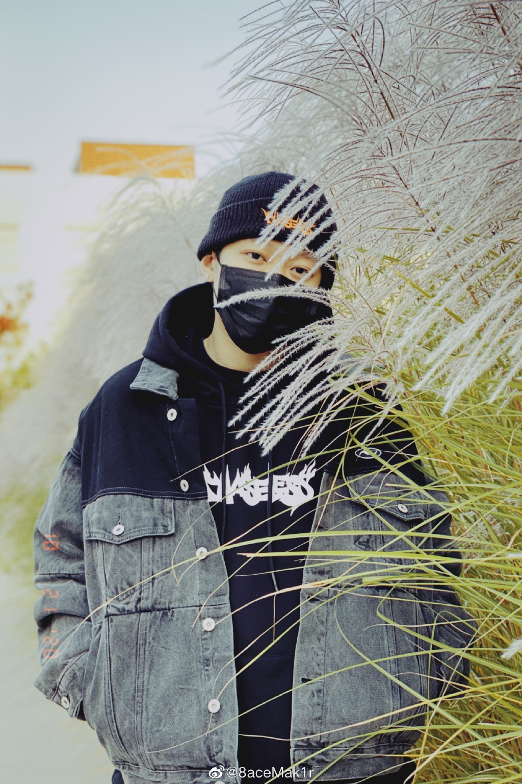 再捲劈腿風波？PGONE驚現「男偶像女友」聯絡人清單　網：業務真廣