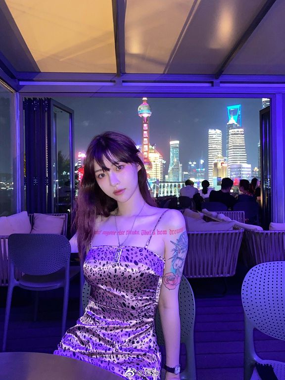 玩車七年！重機女神「驚人身家曝光」　曾戀知名網紅歌手