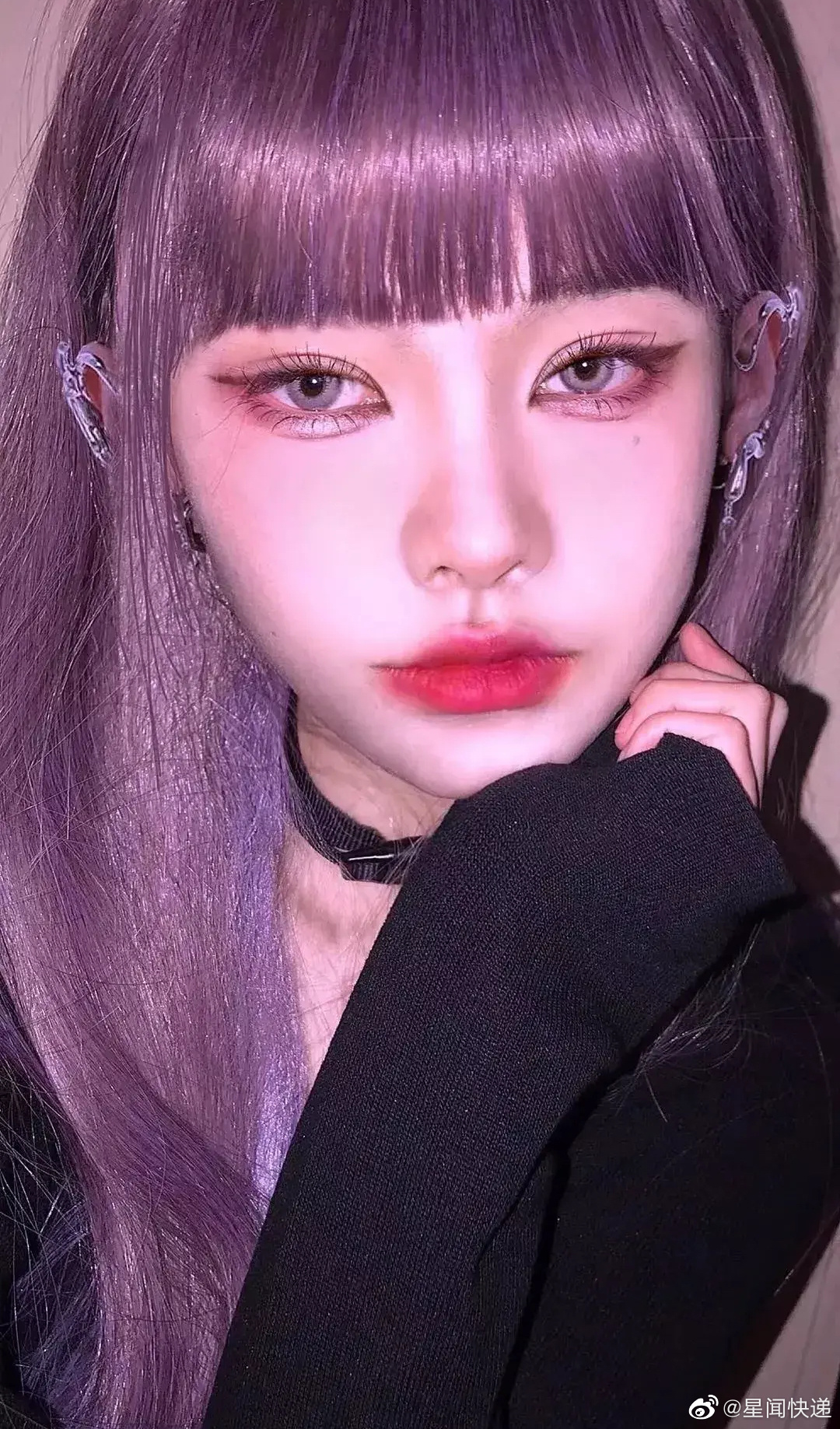 曾被掀肥腫真面目!網紅又被抓包「杯子扭曲」 網:自暴自棄?