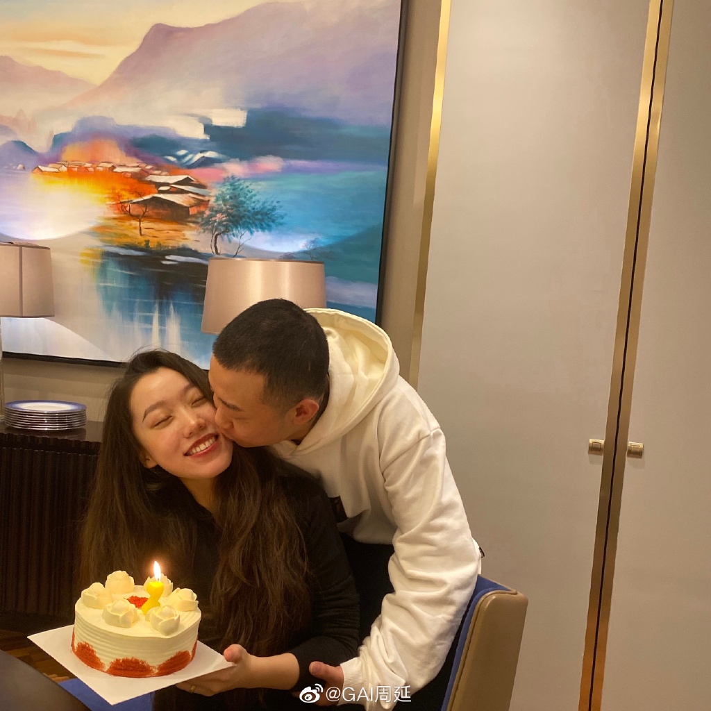 粉色裙子買好了！GAI「女兒變兒子」反應超崩潰：怎麼有丁丁？