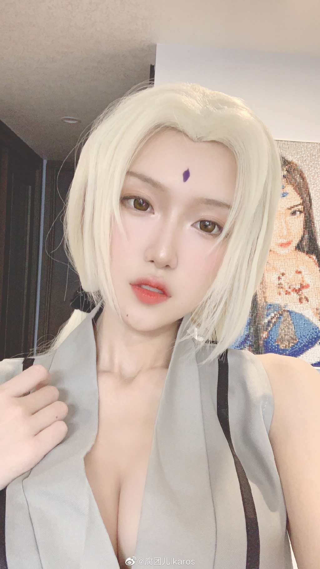真人版「綱手」!實況兇妹「COS神還原」 網嗨翻:又大又白