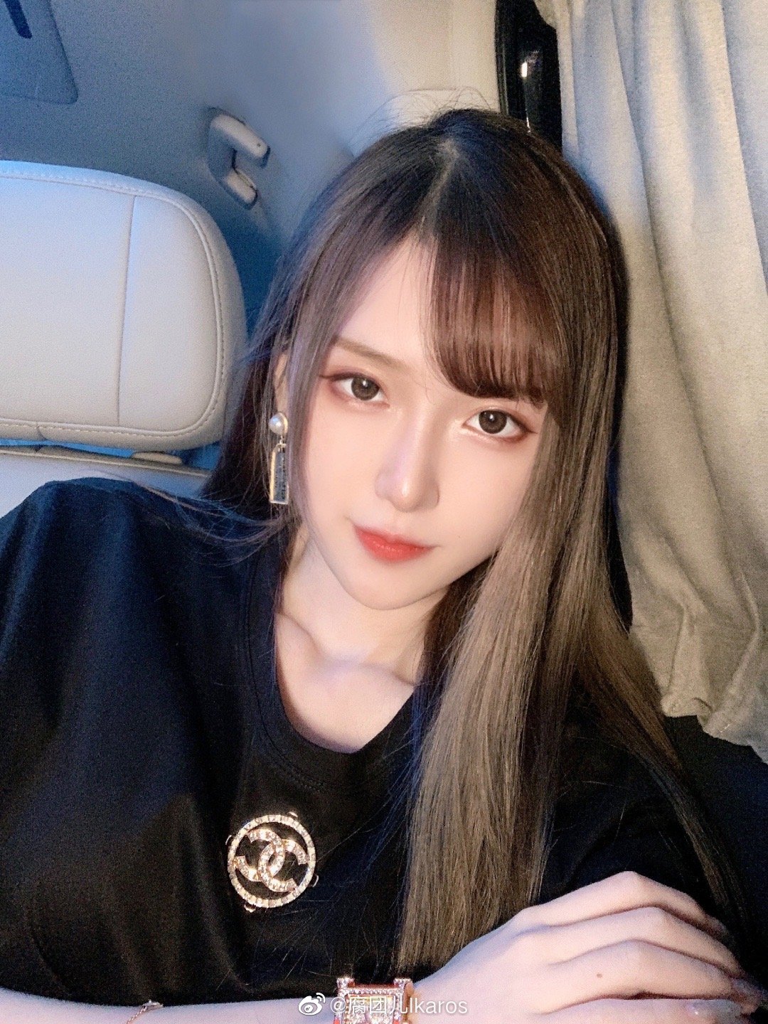 短到包不住！實況兇妹辣扮《七大罪》伊麗莎白　網暴動：皮卡丘拿開！