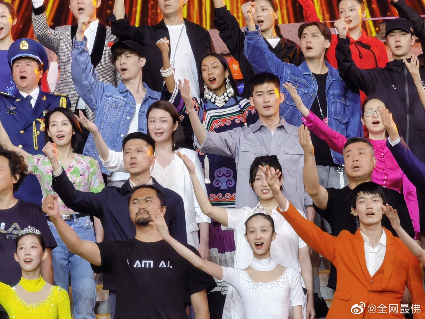 台灣藝人慶「對岸建黨百年」！張韶涵參加獻禮　明星素顏彩排照流出！