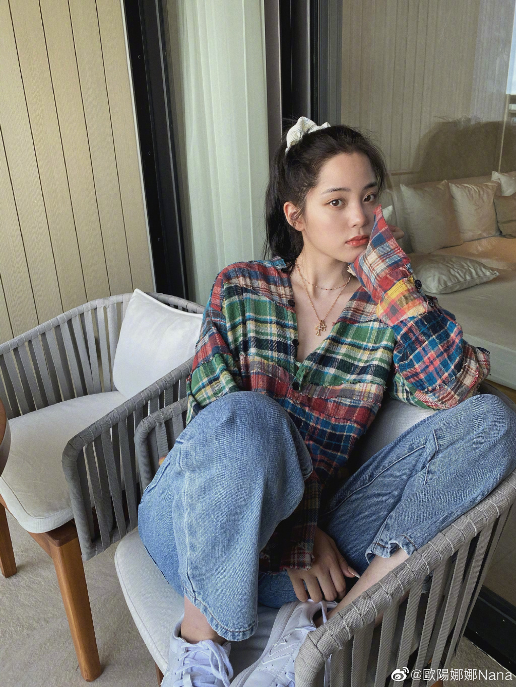 歐陽娜娜「無P圖流出」!腿比男星還要粗 網酸:過的真舒服