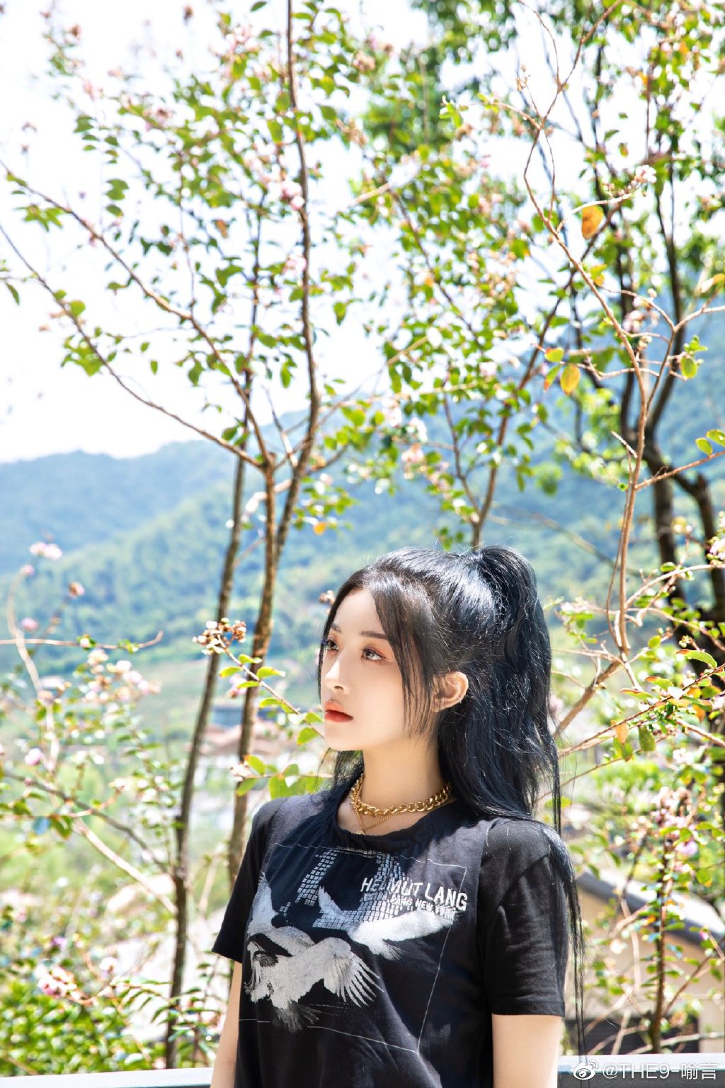 全臉大一倍！THE9喻言被爆「原始無修圖」　網傻眼：濾鏡蓋不住了？