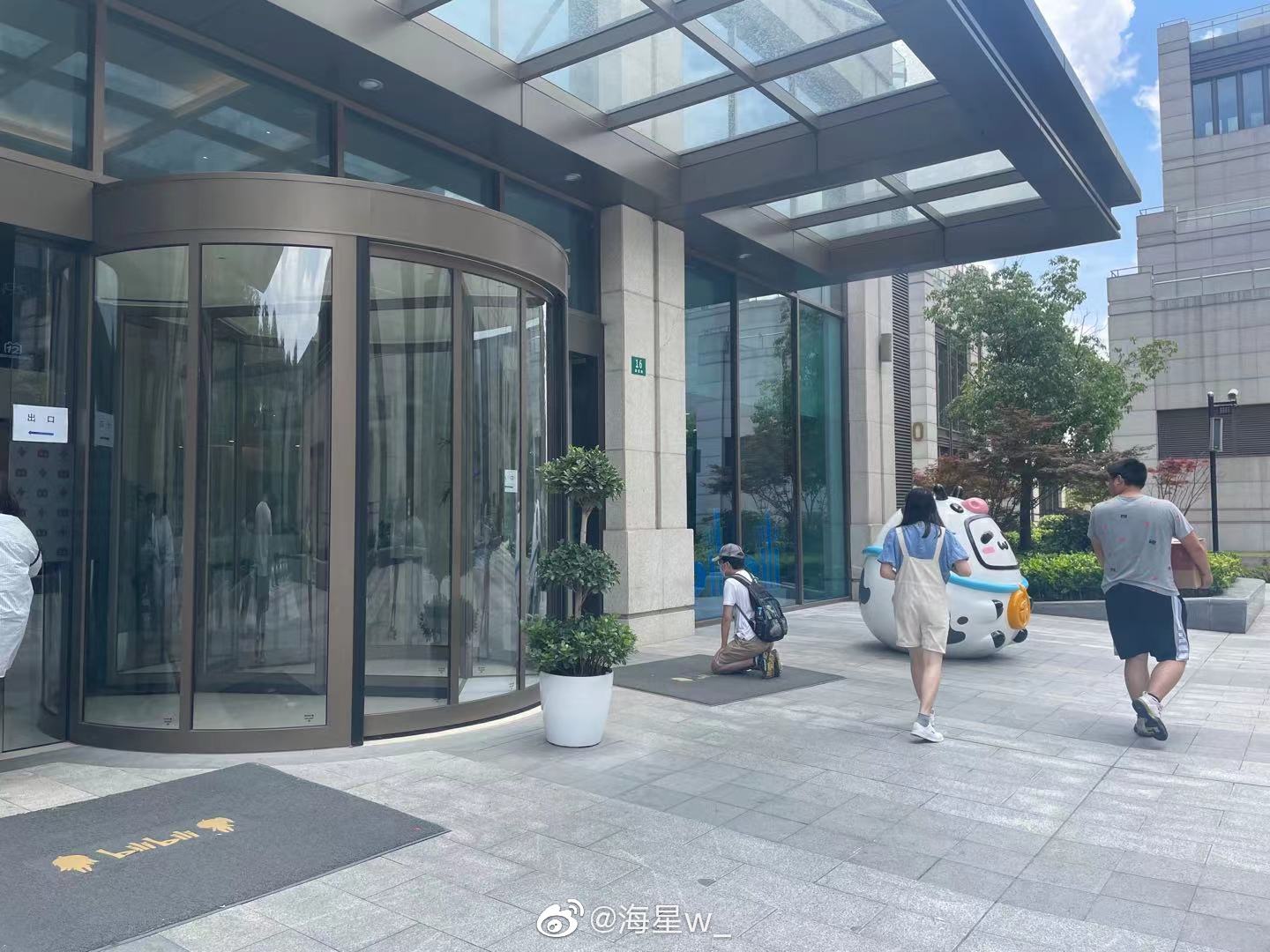 嘲諷《無職轉生》粉絲慘被ban!LexBurner「超慘近況」疑曝光