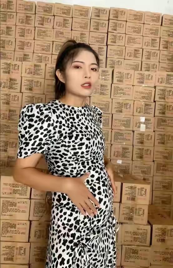 正妹自爆「扛水泥養全家」!賣慘謊言被揭穿 2年後超慘近況曝光!