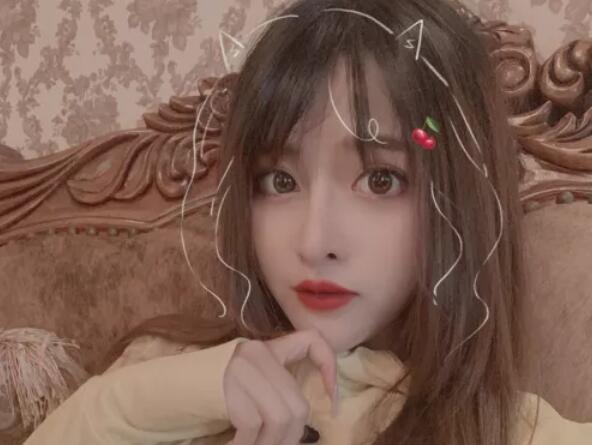 熱戀金主被狠甩！正妹直播主「認了出賣身體」：我和其他人不一樣