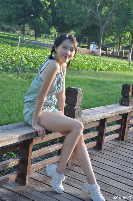  女大十八變！《甄嬛》「朧月公主」長大了　逆天長腿美翻網