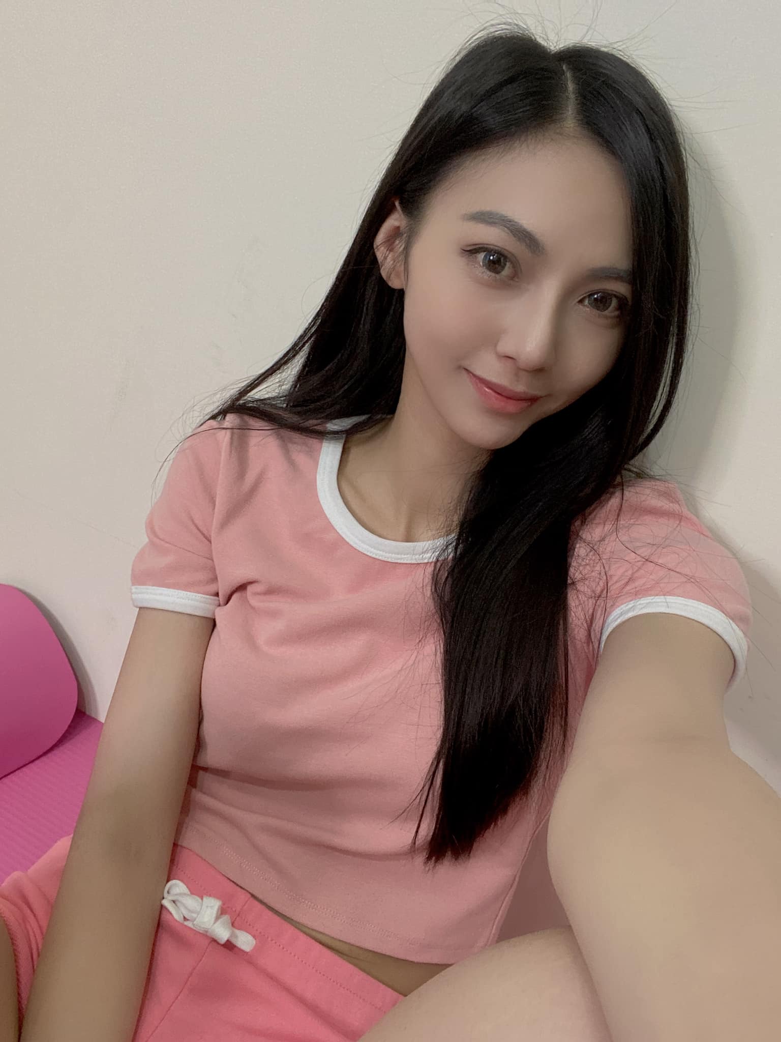 砲轟Keanna「別再出來危害人」!莉婭曝被攻擊2年:承受的壓力上千萬倍