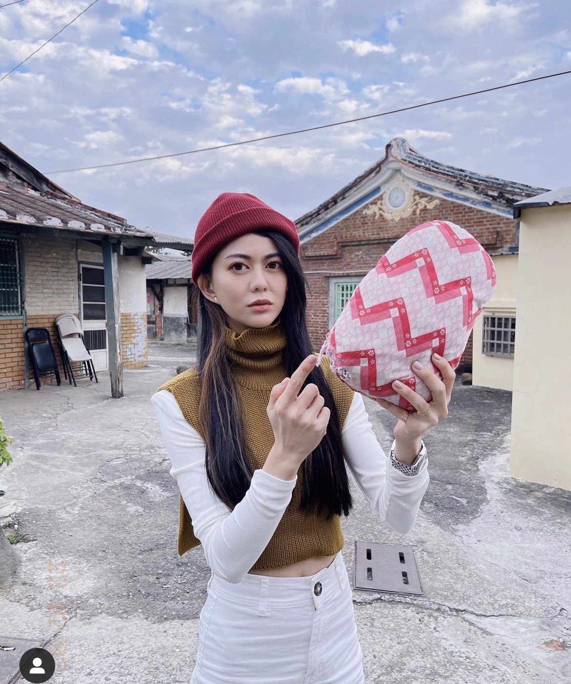 擺脫妹妹頭變女神!白癡公主曬「大旁分」 網嗨喊:有林志玲的感覺