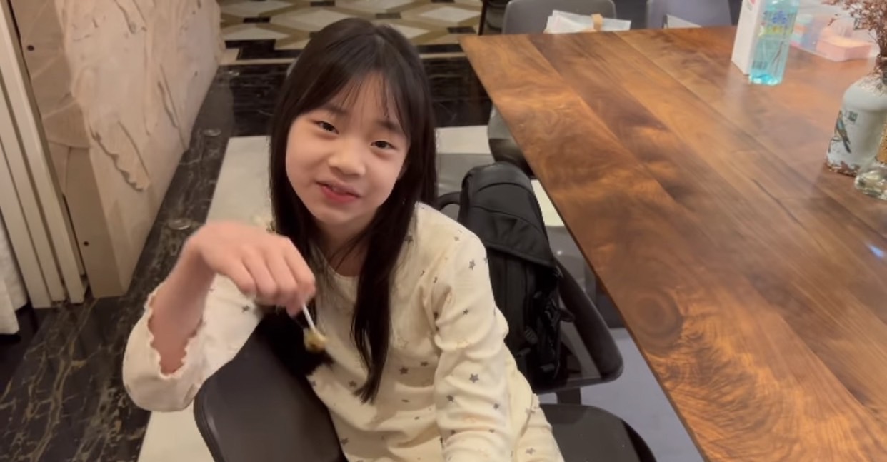 許老三私下跩姐樣全捕捉!怒嗆一句「該做榜樣」逼瘋小S 網全笑翻