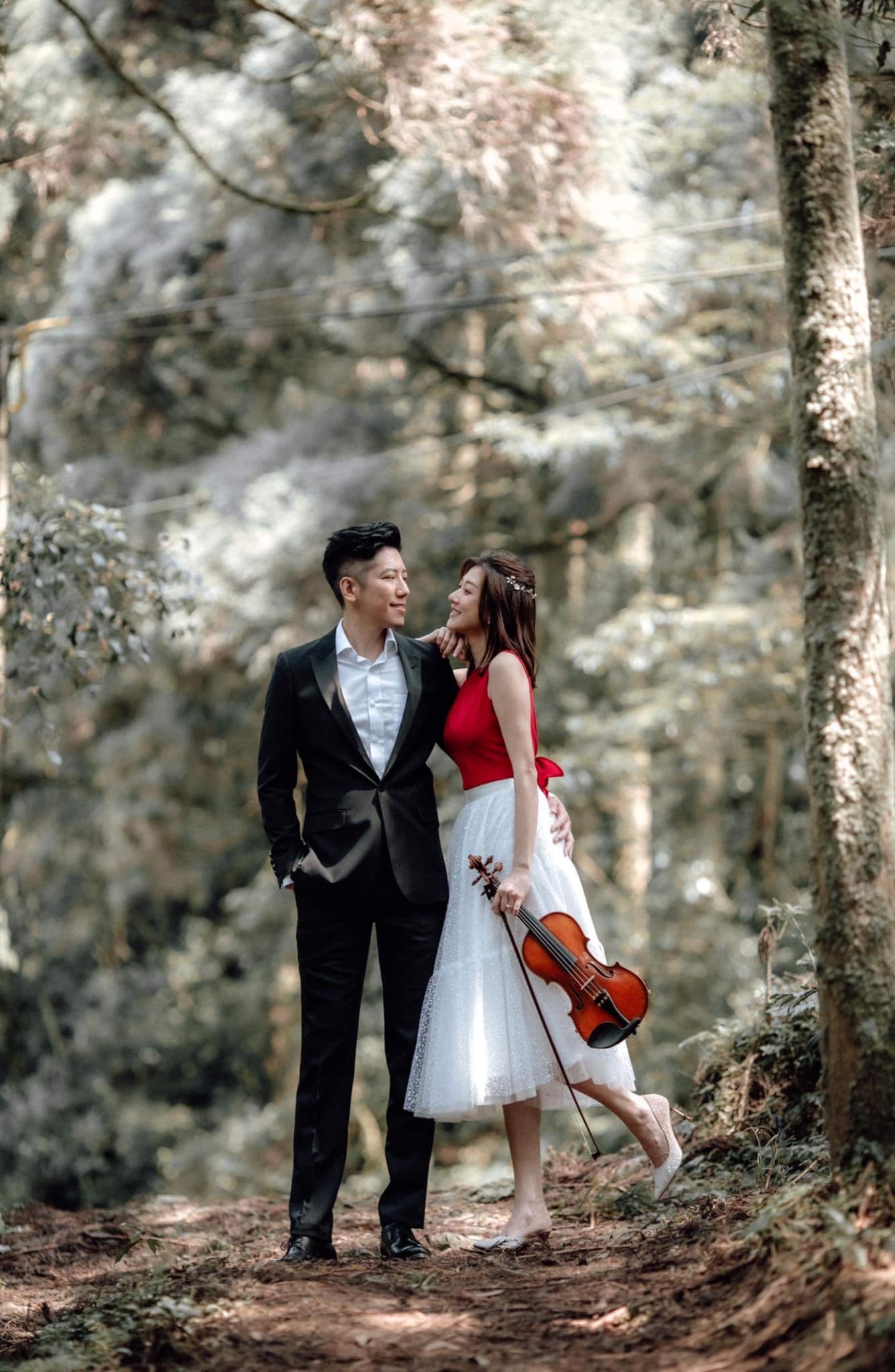女神林逸欣閃婚! 曬甜美婚紗照「一起慢慢變老」 一片白光閃瞎網友!