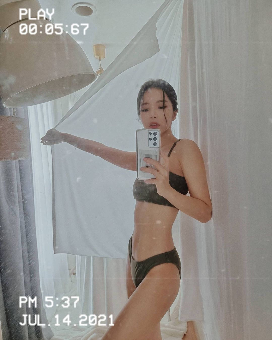 MAMAMOO頌樂辣秀瘦身成果!驚人「川字腹肌」網暴動:鼻血噴飛了