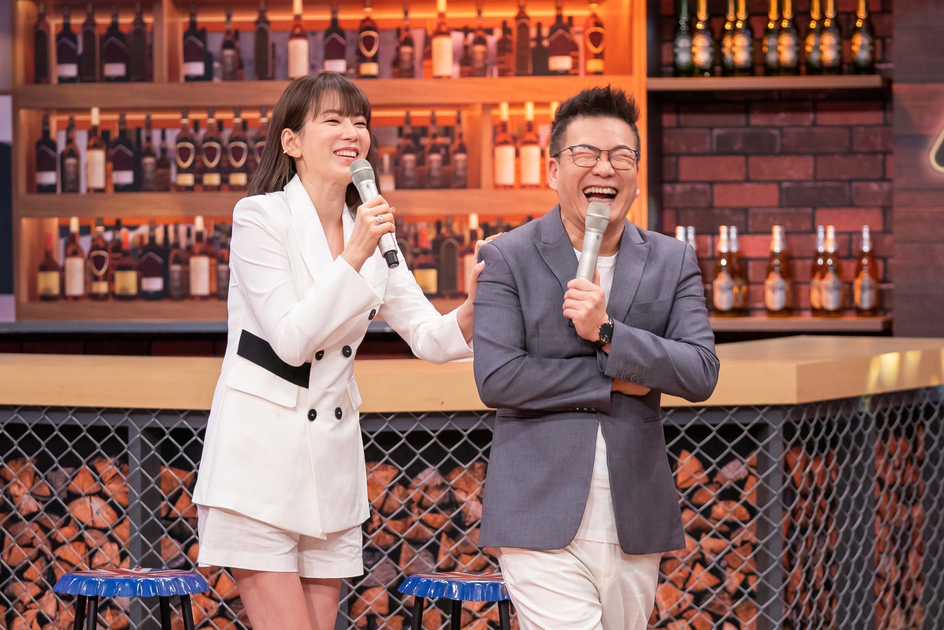 Blue了!疫情升溫綜藝節目「急喊卡」 《全明星》落實「戴口罩」不停錄!