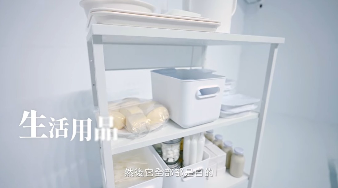 關全白房間72小時!放火自言自語「跟他對話」崩潰狀態全拍下