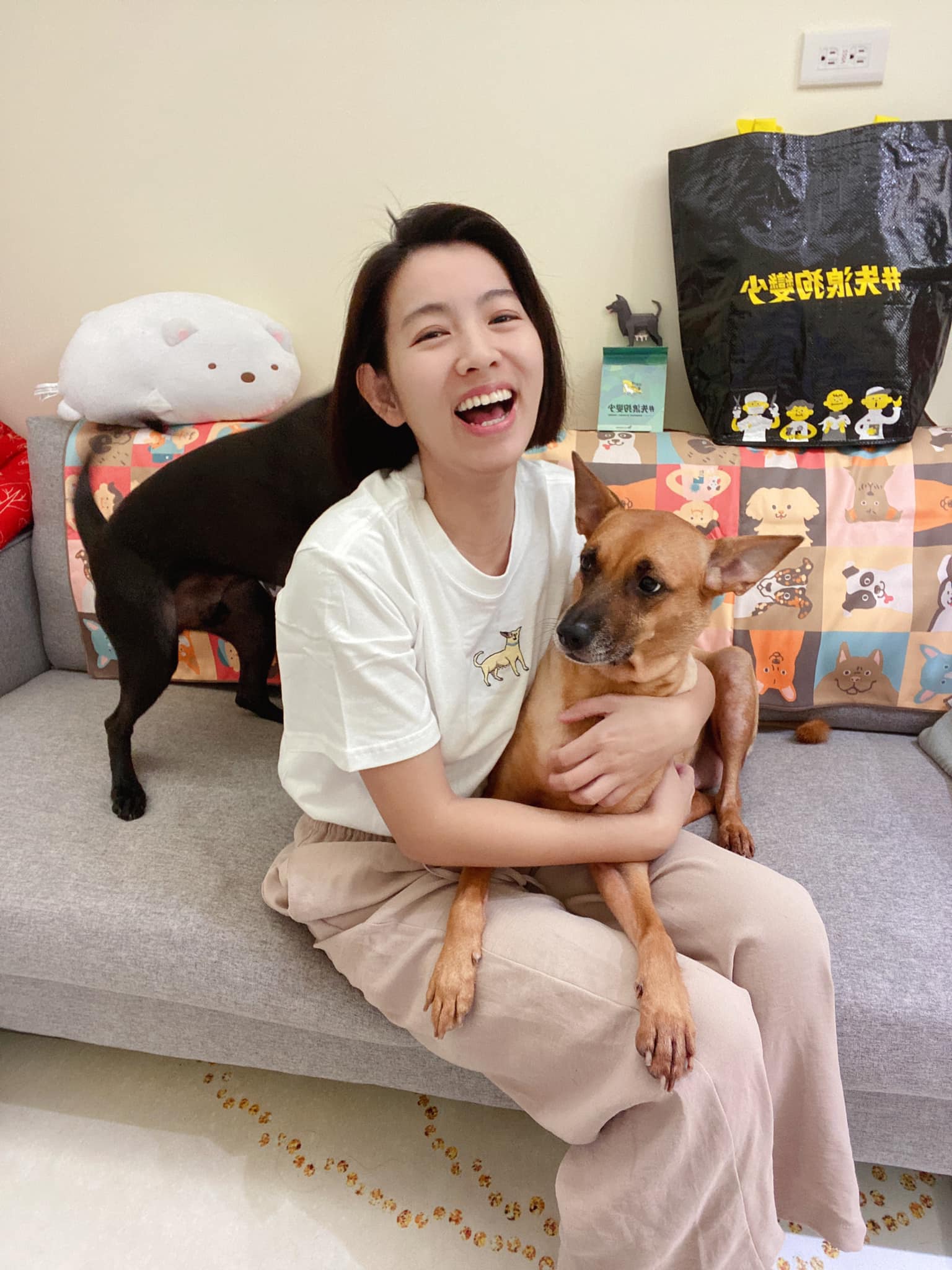 「進階版168」速甩5kg!米可白高衩秀腿曬美背 網:瘦成閃電