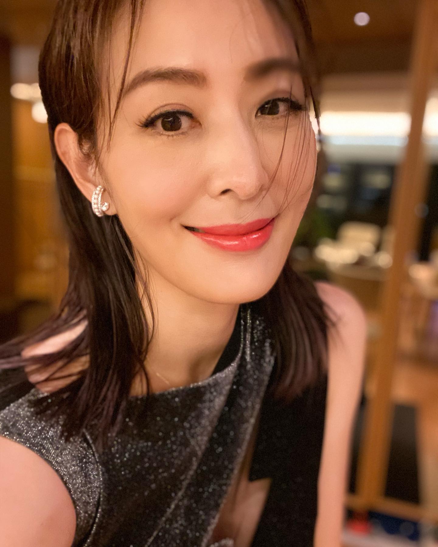 賈永婕合體「黑范夫婦」!頭緊靠范瑋琪自拍遭酸:真有心還幫洗白