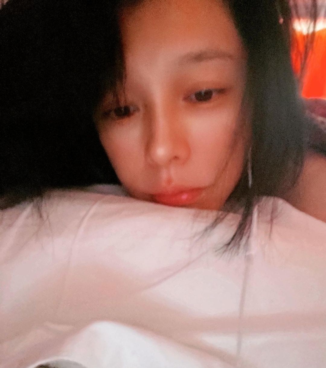 素顏視訊弟弟落淚!徐若瑄「近況曝光」 他心疼哽咽:好久沒看妳笑了