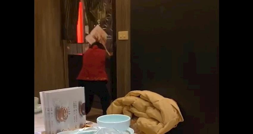 曹格醉酒失控暴走!砸餐廳「狂飆27句髒話」拒道歉:爆料者誤導真相