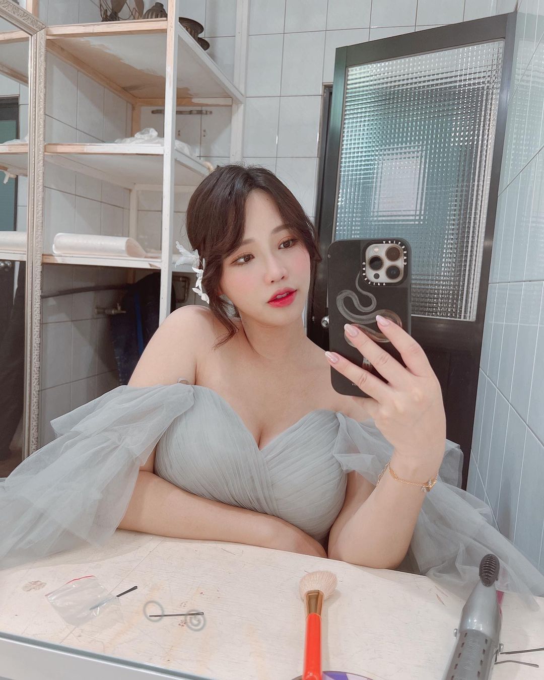 懷孕9月拍寫真!咪妃穿「仙氣公主禮服」曝夢幻畫面 網狂讚:最美孕婦