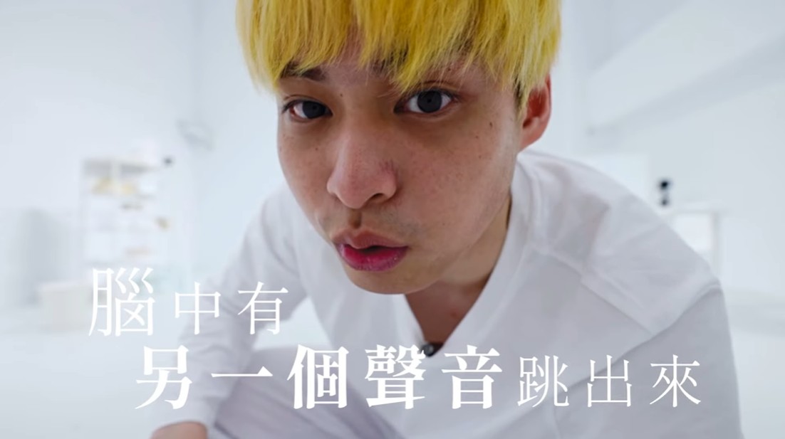 關全白房間72小時!放火自言自語「跟他對話」崩潰狀態全拍下