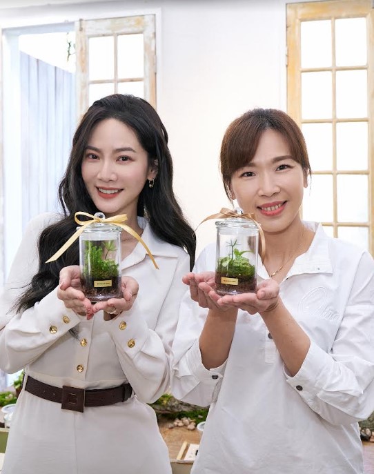 提倡綠色生活理念！曾之喬手做「生態瓶」呼應品牌永續理念　讚嘆：植物是堅強又美的存在