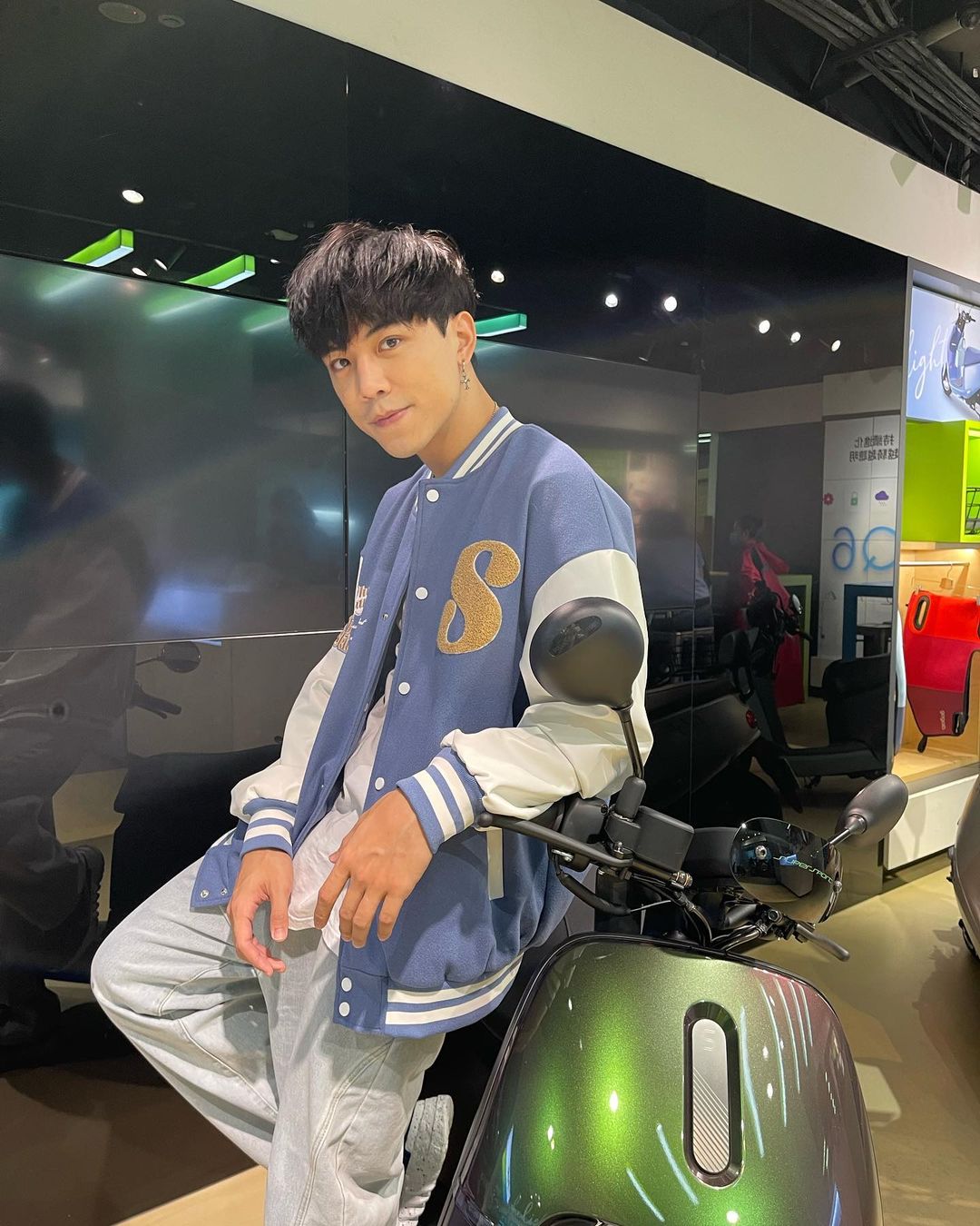 遭傳介入陳零九感情！篠崎泫「過往情史被挖出」爆穩交男星又摟男歌手