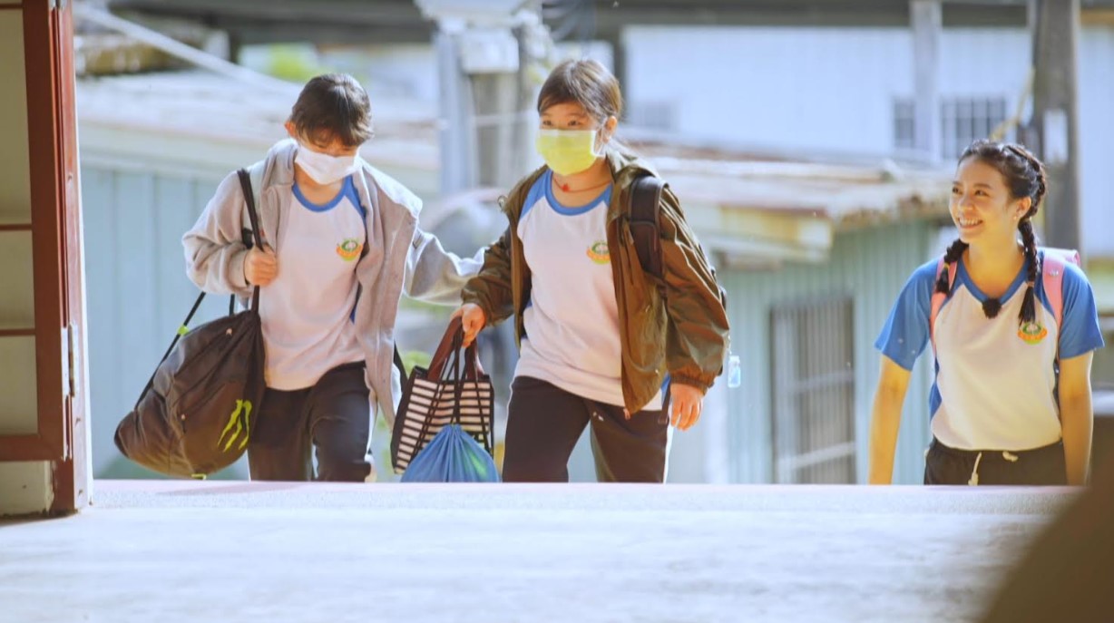 《回到小學那一天》宋芸樺「第一堂課就腿軟」！想起小學回憶：很難得的體驗