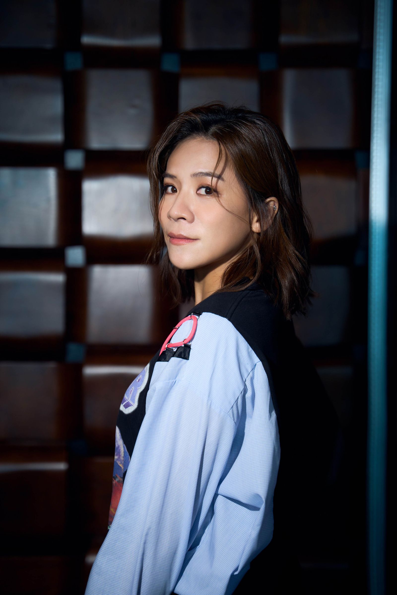 江美琪加盟北京華納 攜新歌《想在你的懷裡躲雨》台北造勢