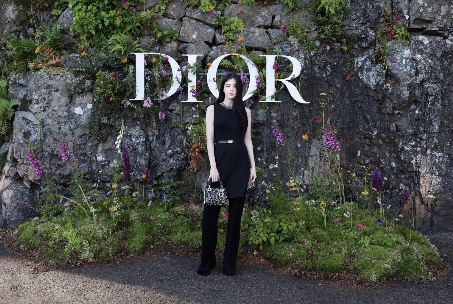 Dior2025早春度假系列向旅行之美致敬 延續Dior與蘇格蘭之間建立的強大聯結