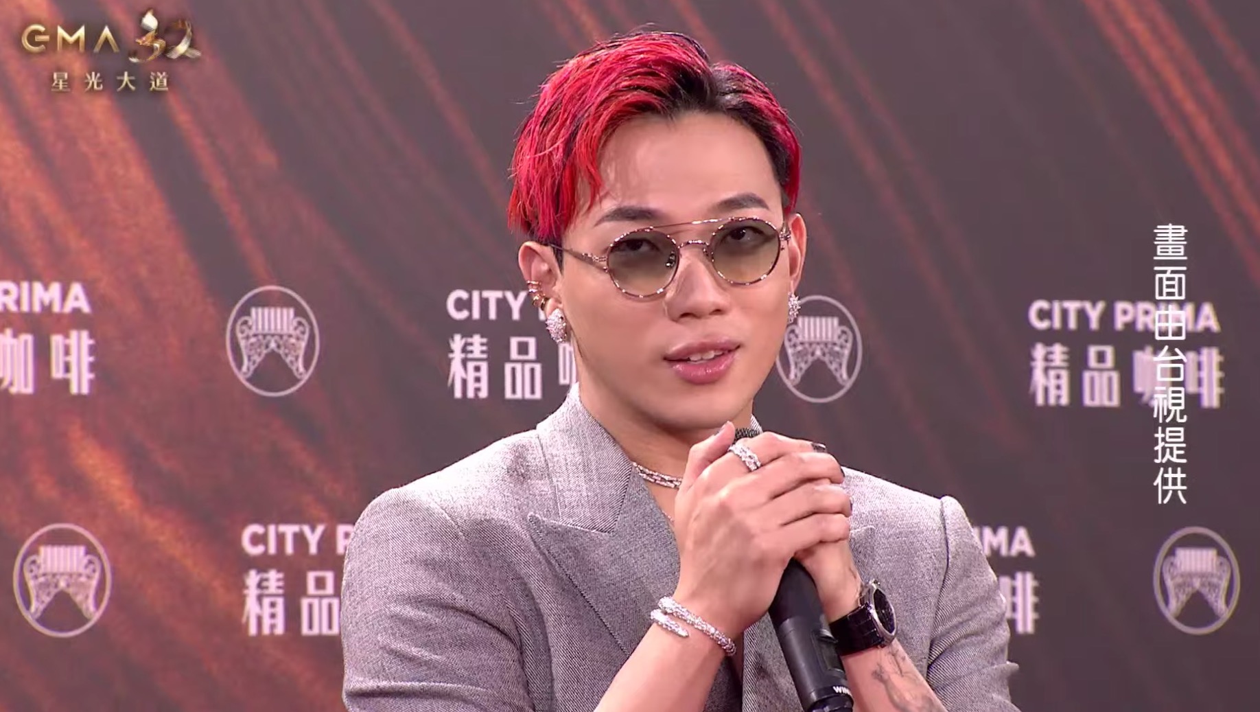 金曲32/男神登場!嘻哈新星ØZI「中空」現身 擔任嘉賓:很期待