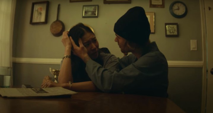 床上激吻亞裔女星!小賈斯汀MV女主角曝光 竟是「高凌風愛女」葛曉潔