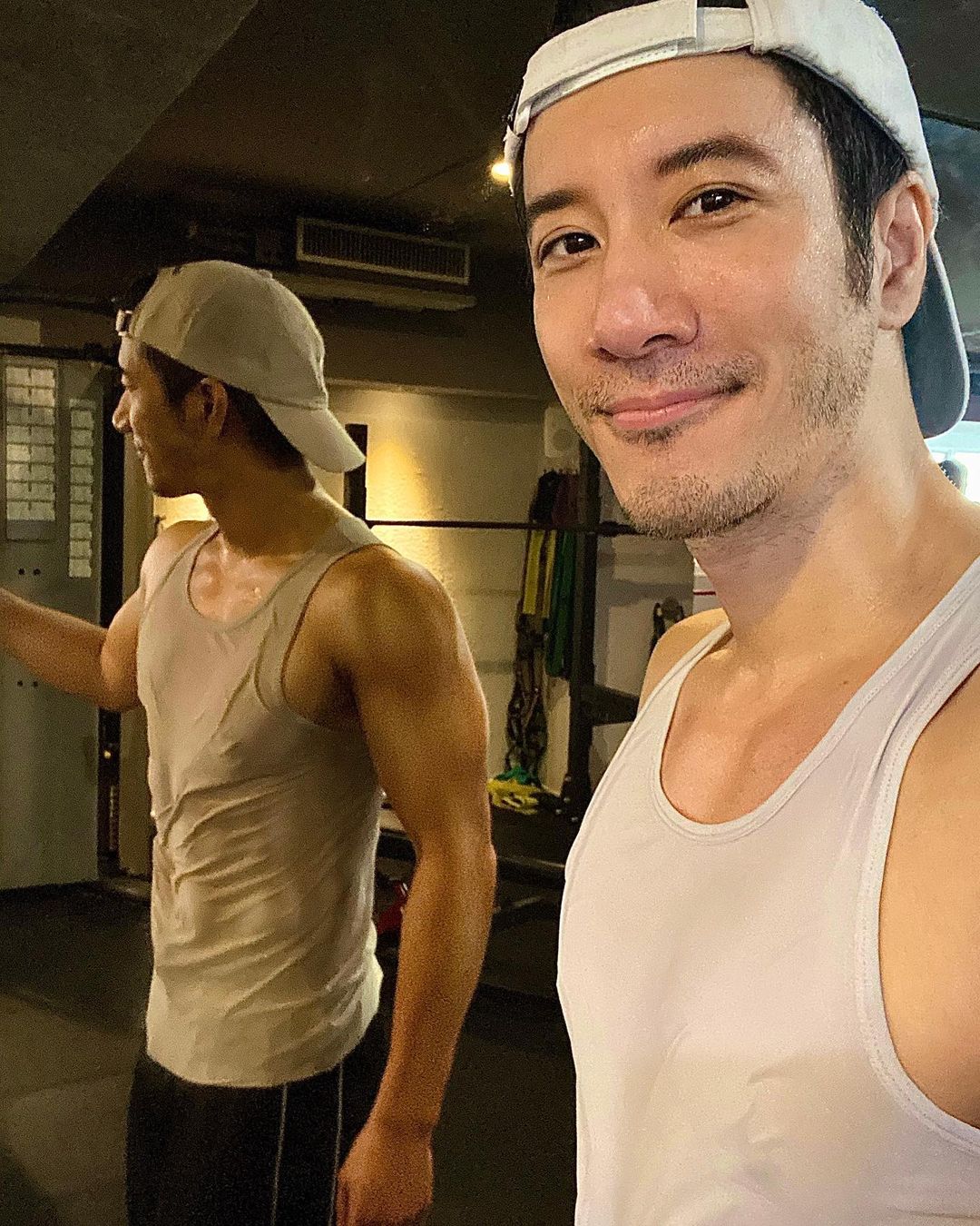 神雕現形?王力宏舊片「下面一大包」 網狂吐槽:難怪每個城市都有
