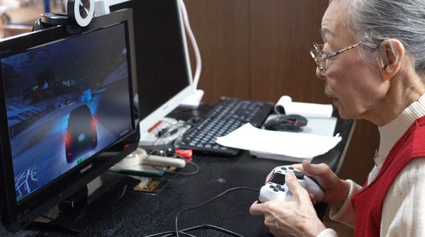 金氏紀錄認證!91歲超狂「電玩阿嬤」熱愛GTA 超猛技術不輸年輕人