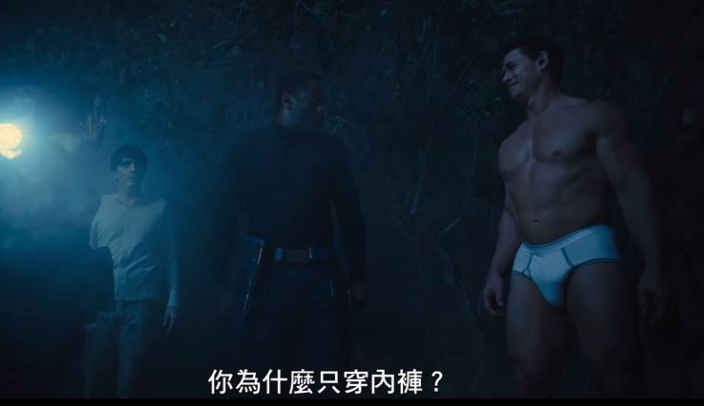 脫了!約翰希南《自殺突擊隊》秀巨肌 「下面一包」嚇壞同劇演員