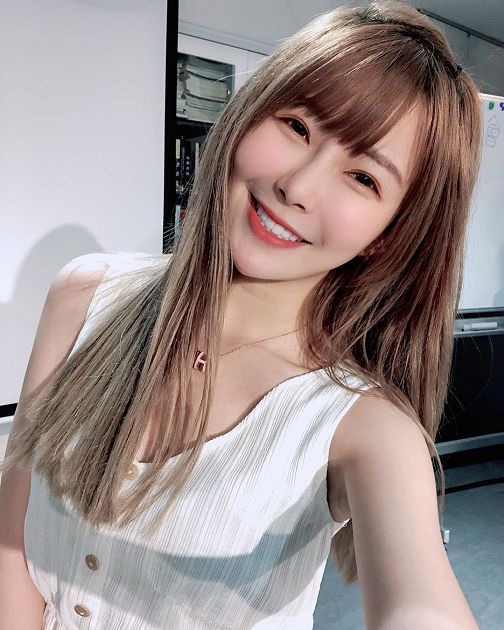 隱乳女神「阿樂」身材進化!巨峰彈出「腿細一圈」 網:融化!