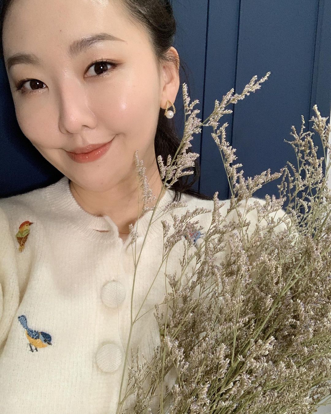 別學Kelly?Catie「吃生菜包肉」挨批模仿 翻白眼怒噴:夠了沒?