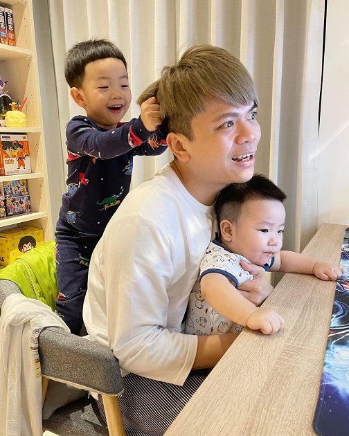 蔡桃貴「恐龍塞馬桶泡澡」引網崩潰!二伯曝共識:樂當幼稚父母