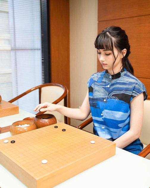 14秒床片曝!黑嘉嘉「男友視角」索吻親親聲全錄 網:發錯帳號?