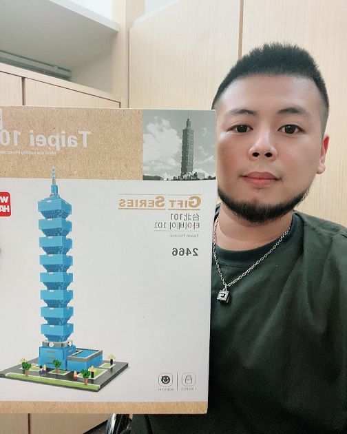 改賣海鮮?游否希售「在不瘋狂就等死」掰了195萬粉絲 頻道同步改名
